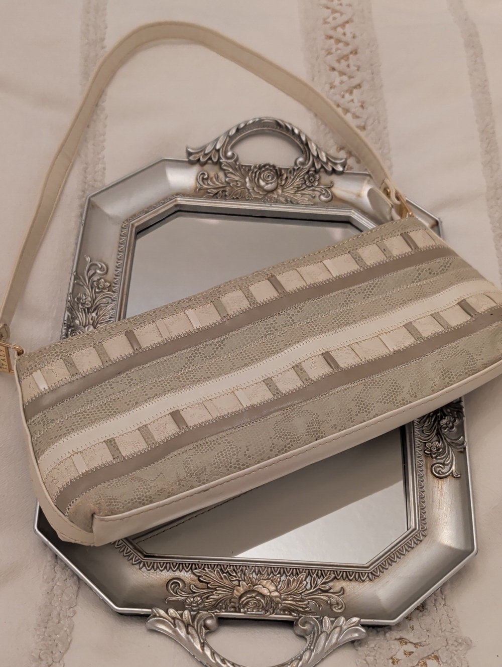 Women's Beige & Cream Striped Shoulder Bag Made in Italy